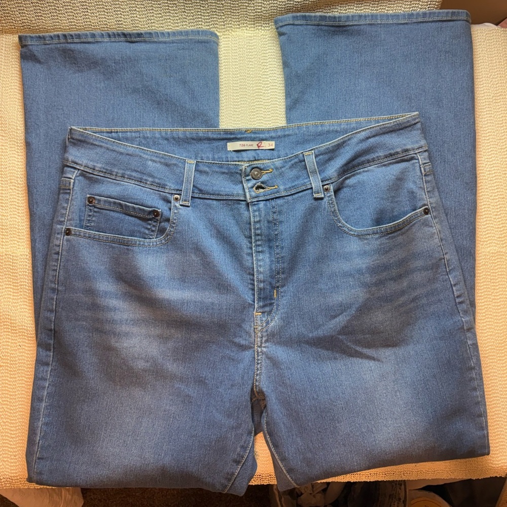 LEVIS Womens 726 Flare 34 Classic Blue Denim Jeans